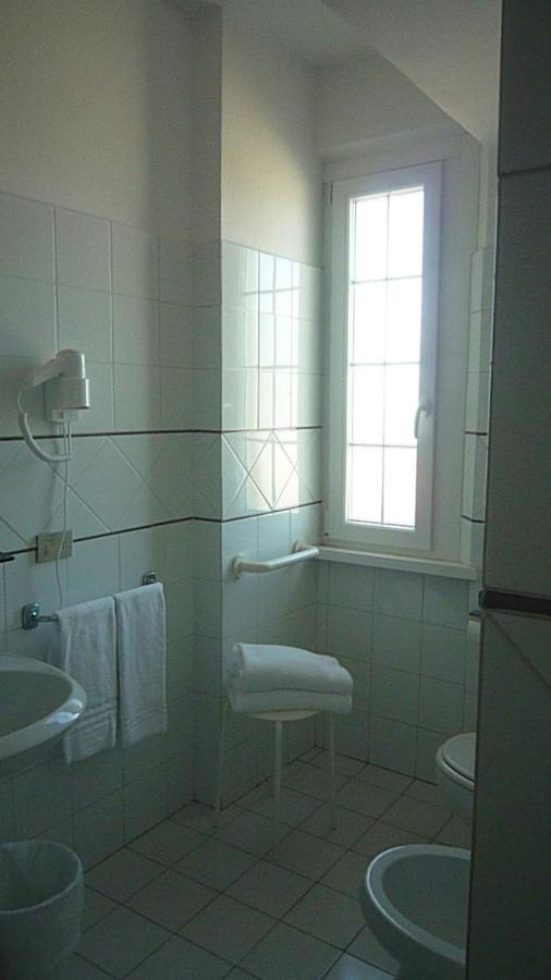 Готель Casa F.A.C.I Марина-ді-Масса Екстер'єр фото